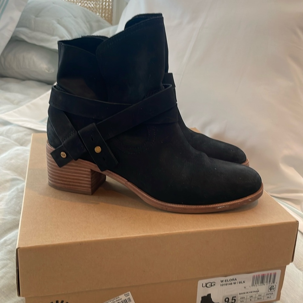 UGG W Elora bootie in black suede